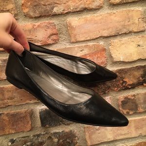 Leather Pointy-Toed Flats